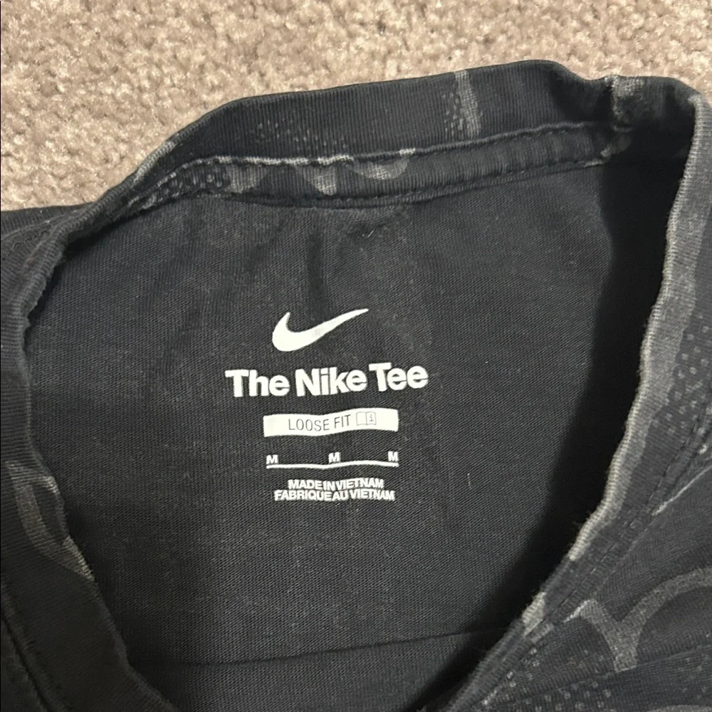 Nike Black and Gray Graphic Tee